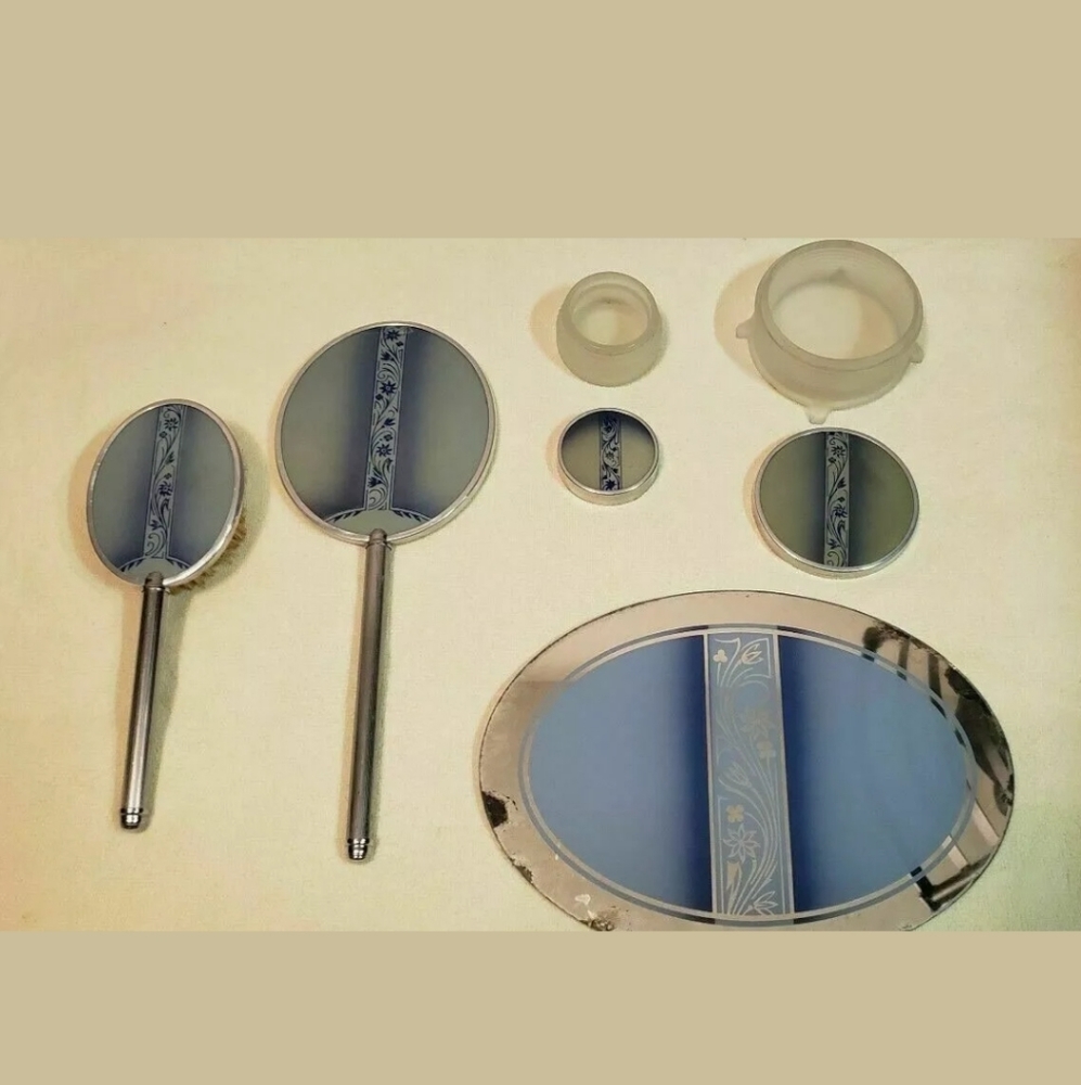 Vintage Astor Brand Toilet Ware 5 Piece Vanity Set